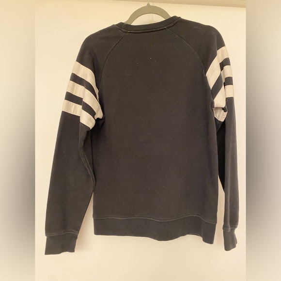 Adidas crewneck with front pocket size small - Picture 2 of 3